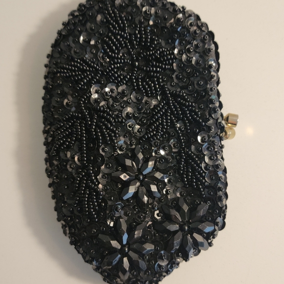 Vintage Handmade in Hong Kong JEM Black Beaded Coin Purse, gold clasp closure. - Picture 4 of 11